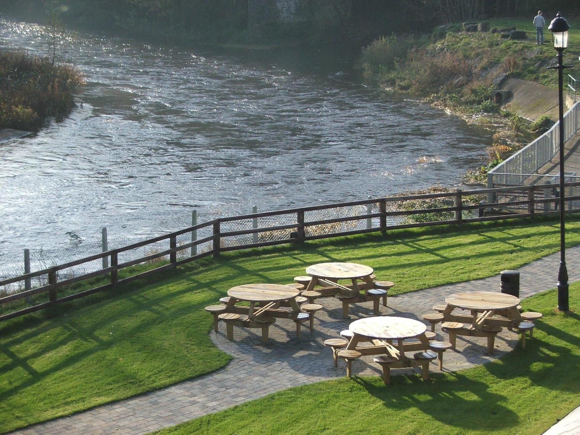 Court Yard Hotel Leixlip Exterior foto